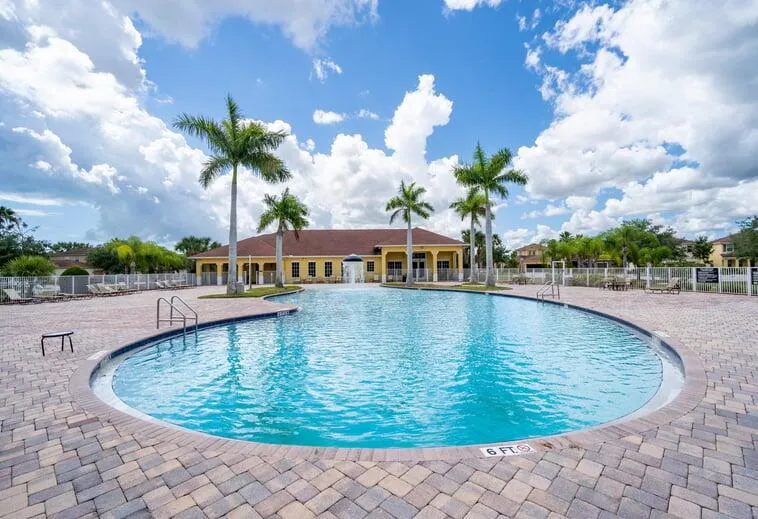 416 Seafoam Circle Fort Pierce, FL 34945