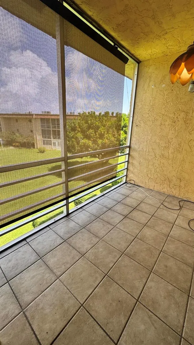 100 VILLAGE GREEN CIRCLE E #314 Palm Springs, FL 33461