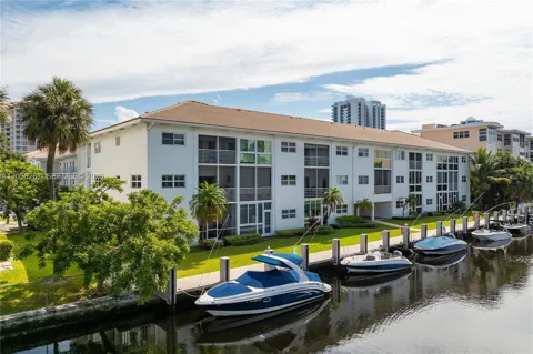 1461 S Ocean Blvd #222