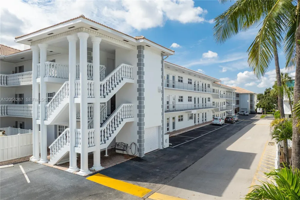 1461 S Ocean Blvd #222 Lauderdale By The Sea, FL 33062