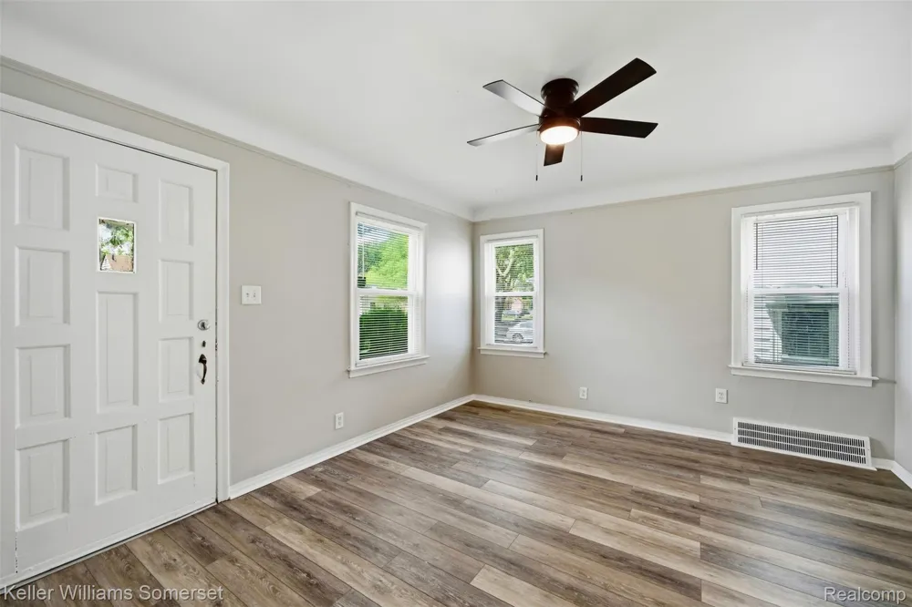 19693 Elkhart Street Harper Woods City, MI 48225