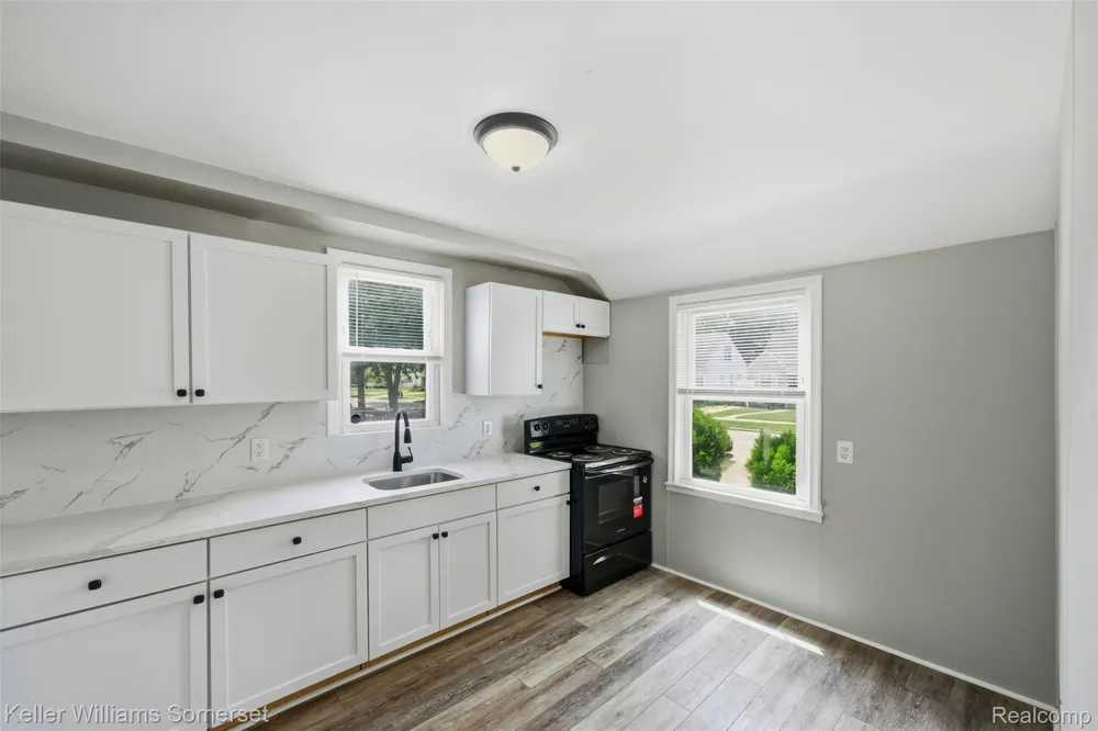 19693 Elkhart Street Harper Woods City, MI 48225