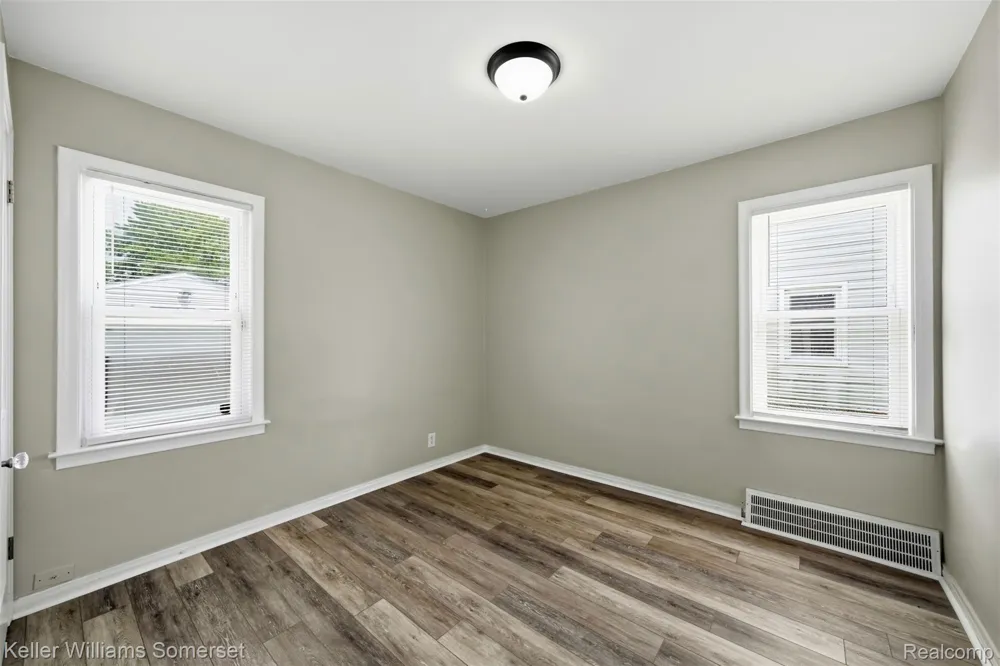19693 Elkhart Street Harper Woods City, MI 48225