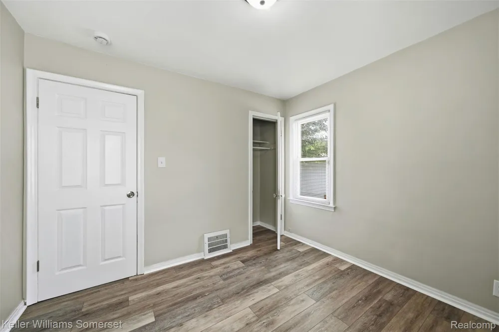 19693 Elkhart Street Harper Woods City, MI 48225