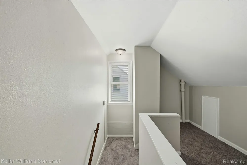 19693 Elkhart Street Harper Woods City, MI 48225
