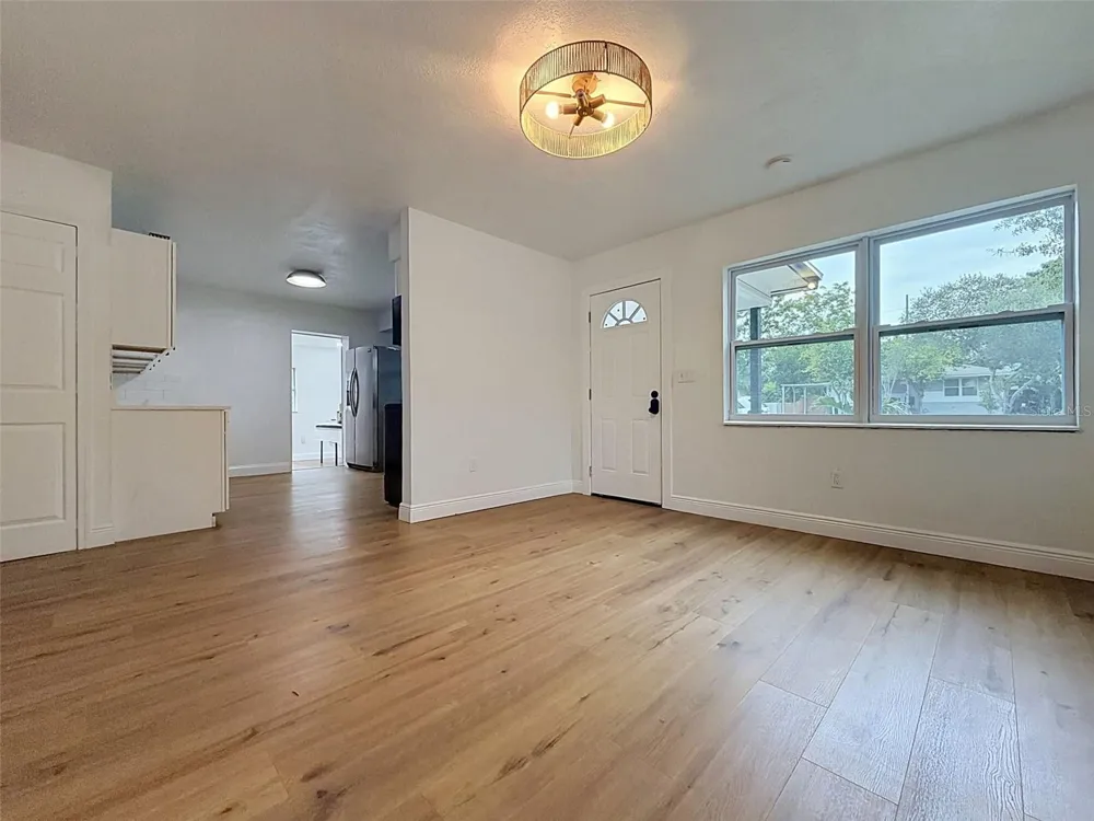 3316 W NASSAU STREET Tampa, FL 33607