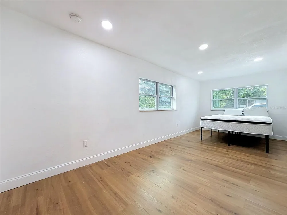 3316 W NASSAU STREET Tampa, FL 33607