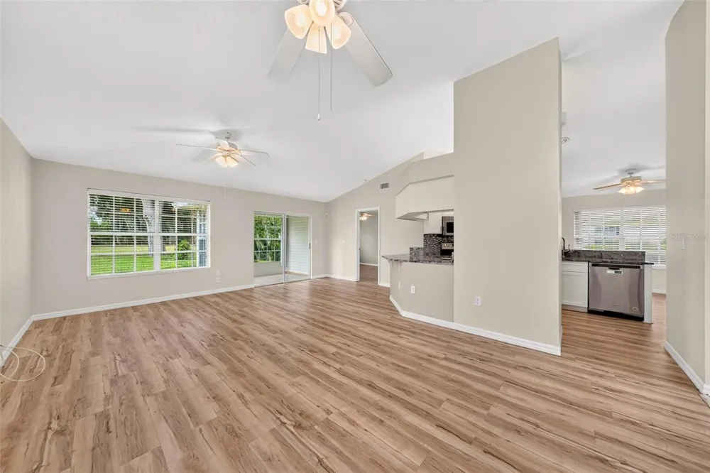 615 JUNIPER WAY Tavares, FL 32778