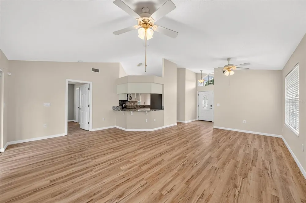 615 JUNIPER WAY Tavares, FL 32778
