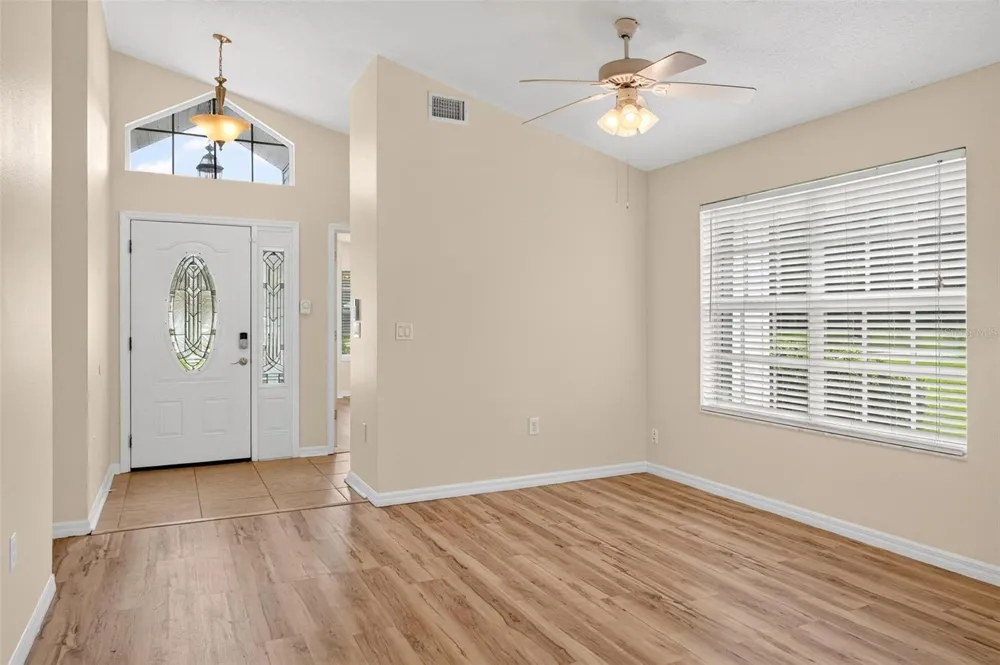 615 JUNIPER WAY Tavares, FL 32778