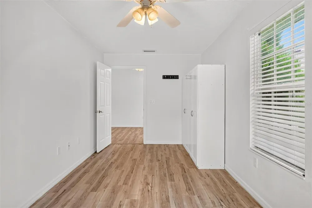 615 JUNIPER WAY Tavares, FL 32778
