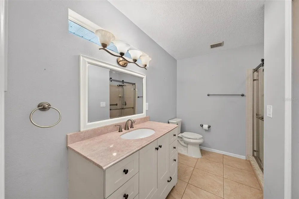 615 JUNIPER WAY Tavares, FL 32778