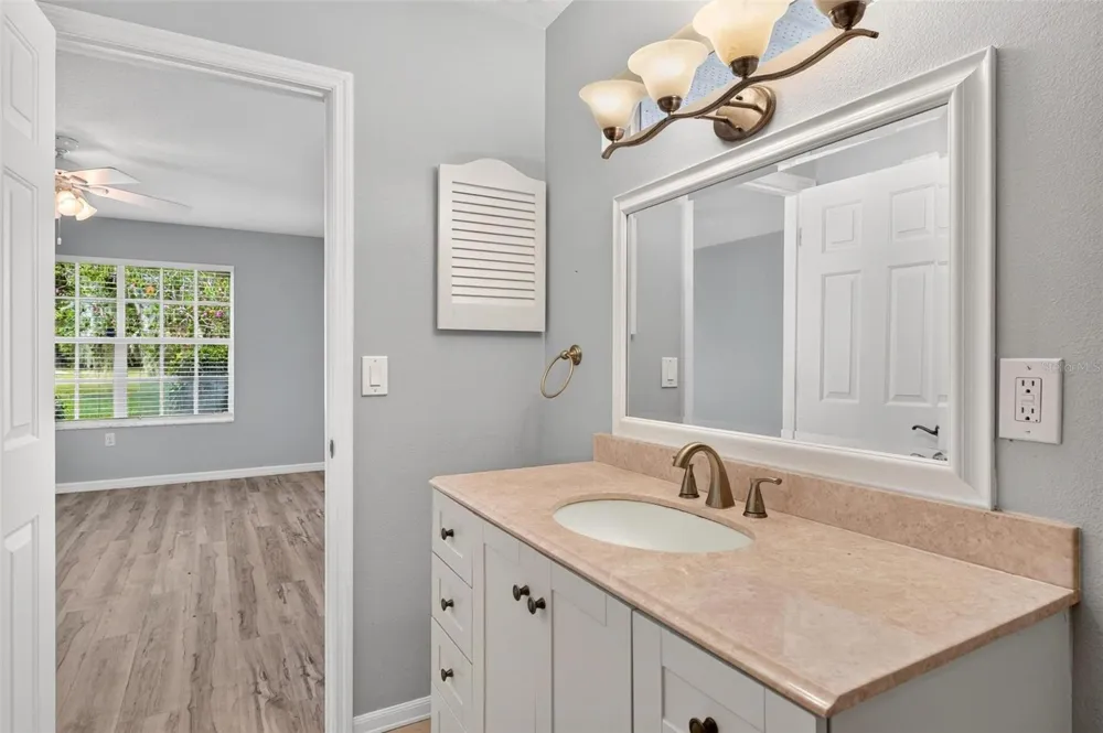 615 JUNIPER WAY Tavares, FL 32778