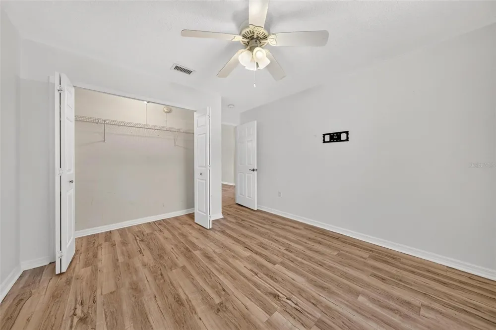 615 JUNIPER WAY Tavares, FL 32778