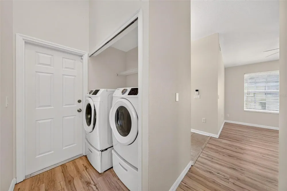 615 JUNIPER WAY Tavares, FL 32778