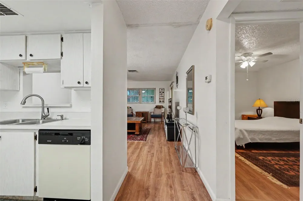601 HERCULES AVENUE #1004 Clearwater, FL 33765