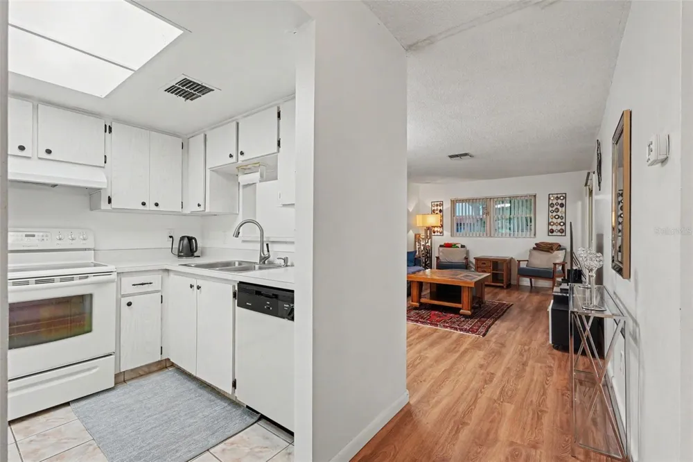 601 HERCULES AVENUE #1004 Clearwater, FL 33765