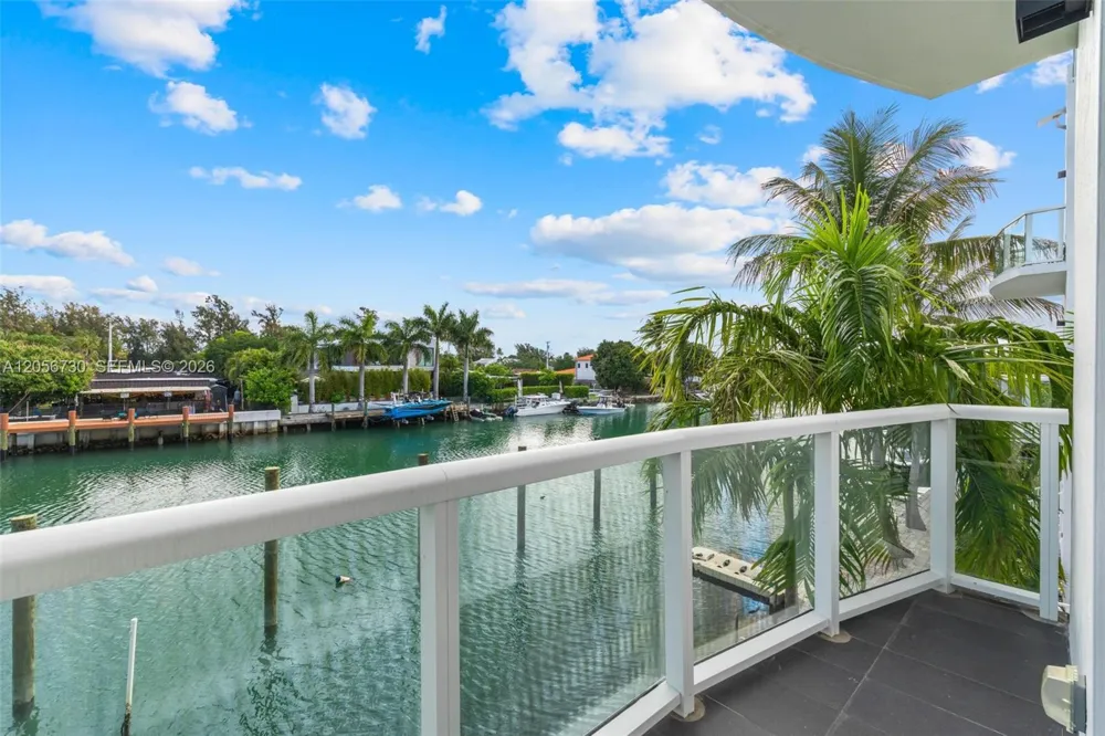 1975 Calais Dr #6 Miami Beach, FL 33141