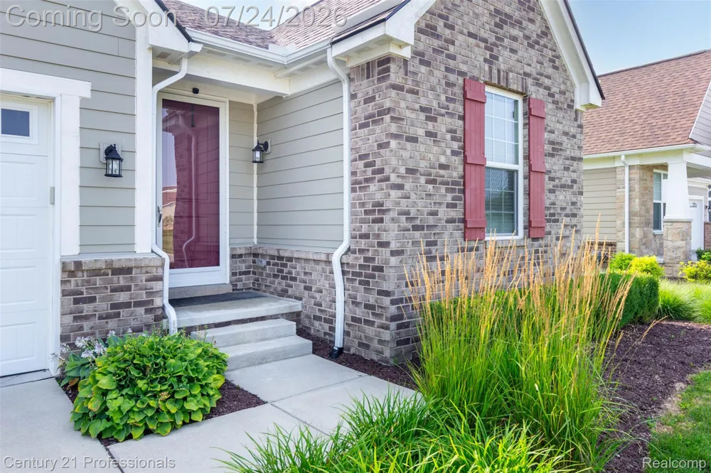 17242 Garden Ridge Lane Northville Township, MI 48168
