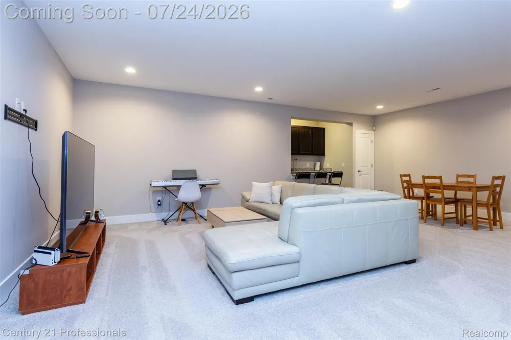 17242 Garden Ridge Lane Northville Township, MI 48168