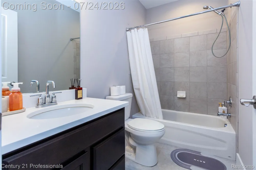 17242 Garden Ridge Lane Northville Township, MI 48168