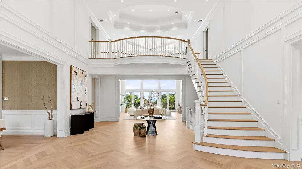 4 Shepherds Lane Sands Point, NY 11050