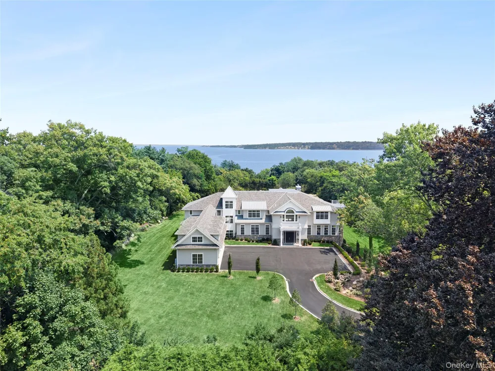4 Shepherds Lane Sands Point, NY 11050