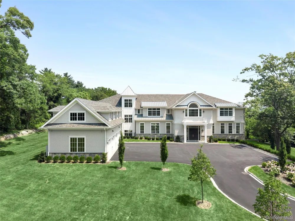 4 Shepherds Lane Sands Point, NY 11050