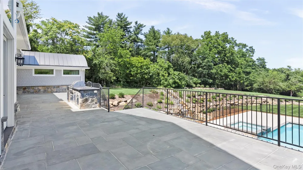 4 Shepherds Lane Sands Point, NY 11050