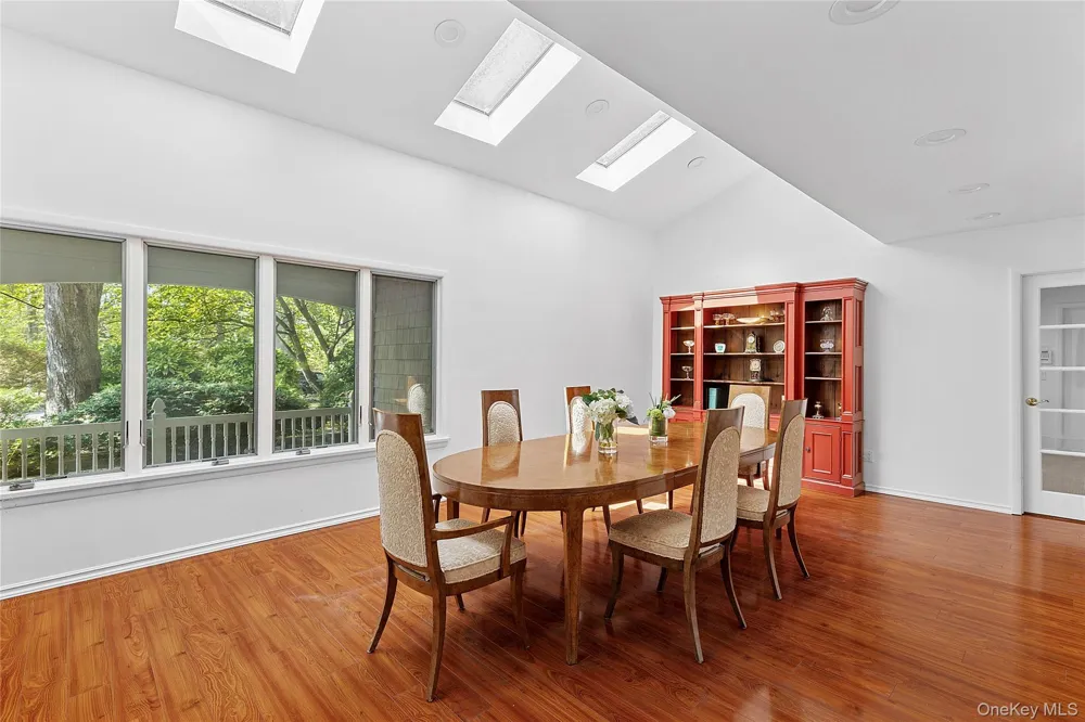 54 Dix Woods Drive Melville, NY 11747