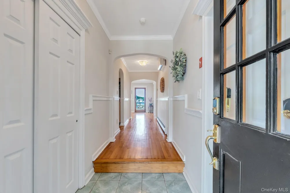 230 W Islip Road West Islip, NY 11795