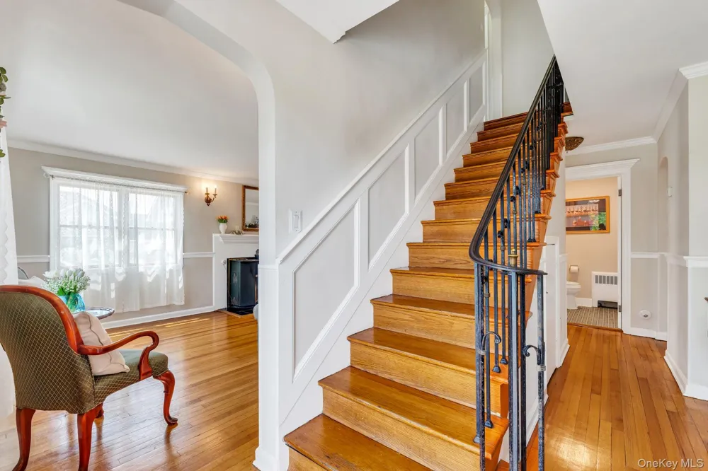 230 W Islip Road West Islip, NY 11795