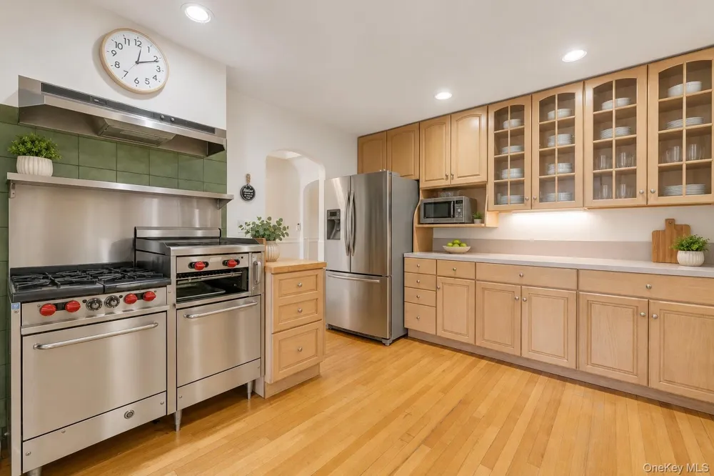 230 W Islip Road West Islip, NY 11795