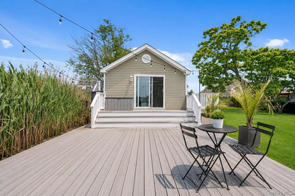 230 W Islip Road West Islip, NY 11795