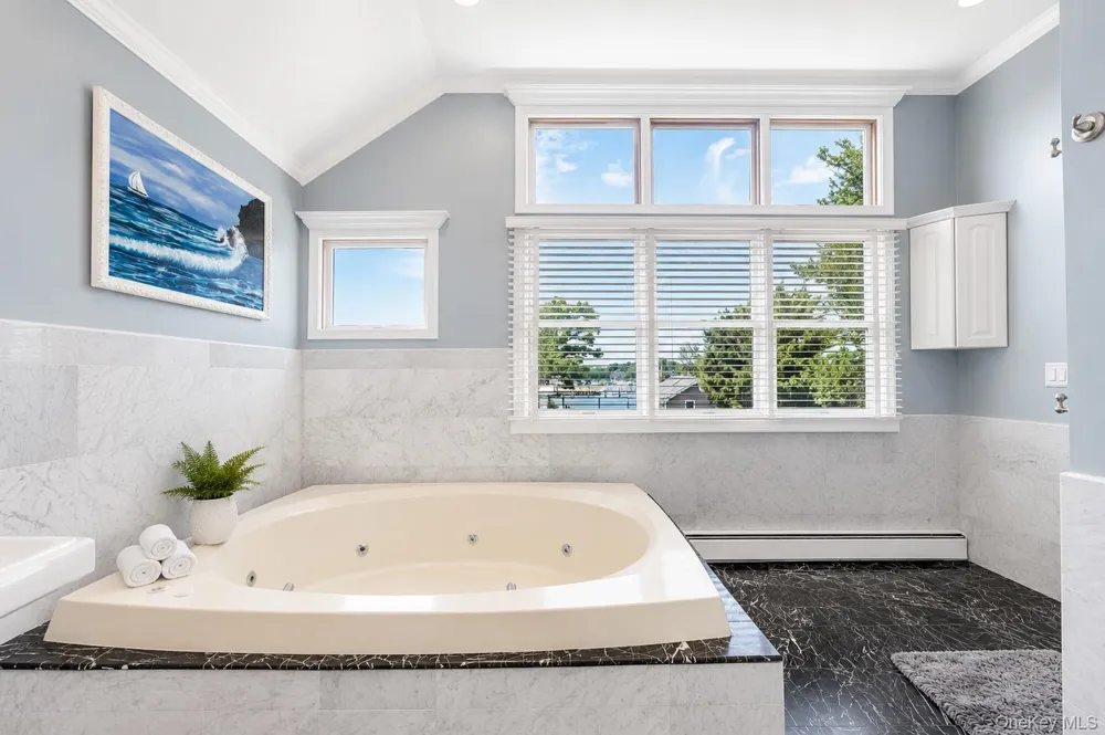 230 W Islip Road West Islip, NY 11795