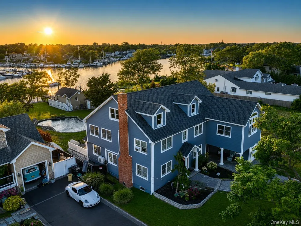 230 W Islip Road West Islip, NY 11795