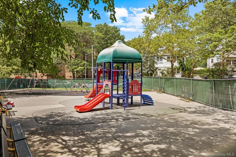 139-15 83rd Avenue #226 Briarwood, NY 11435