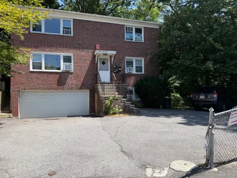 82 Laurel Place #2