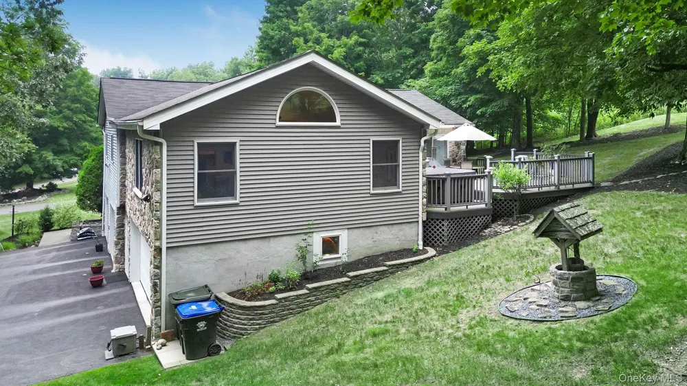 25 Cocoa Lane Newburgh, NY 12550