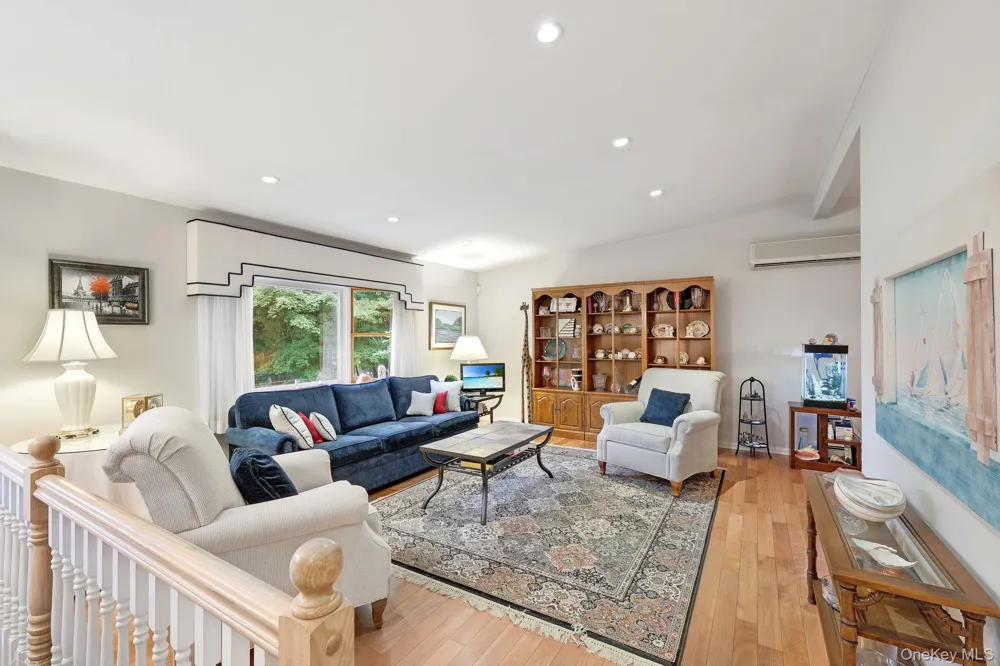 25 Cocoa Lane Newburgh, NY 12550