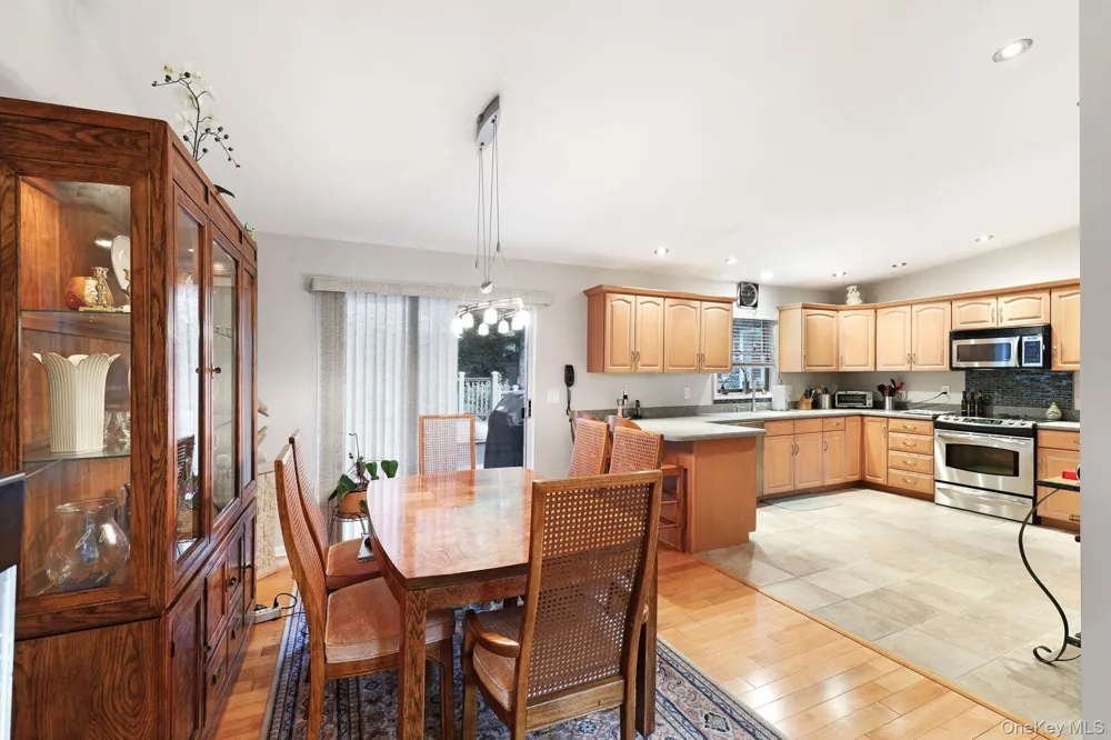 25 Cocoa Lane Newburgh, NY 12550