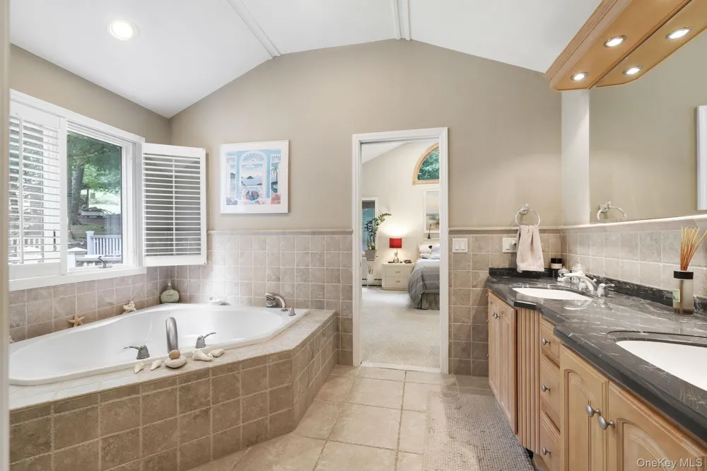 25 Cocoa Lane Newburgh, NY 12550