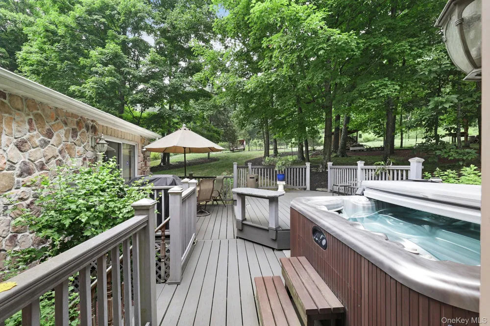25 Cocoa Lane Newburgh, NY 12550