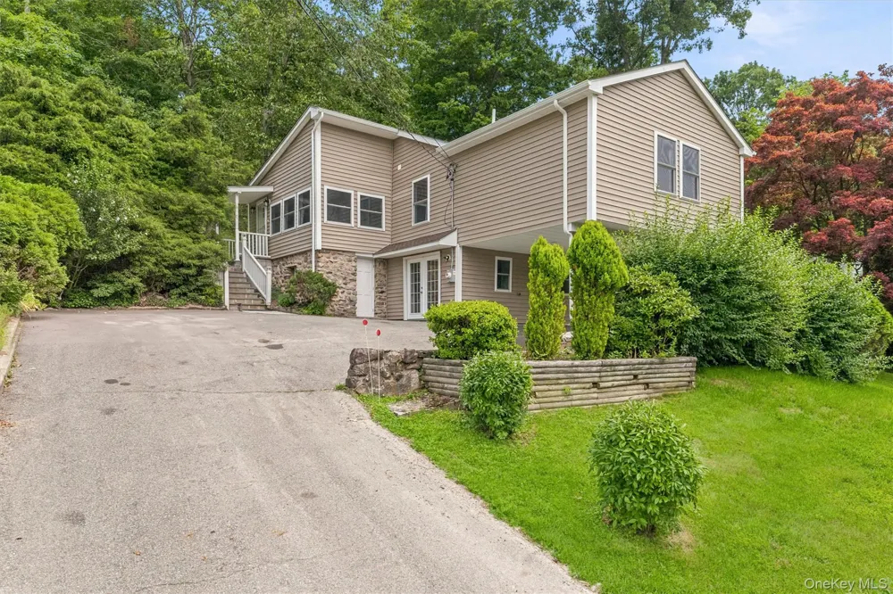 4 Narcissus Drive Mahopac, NY 10541