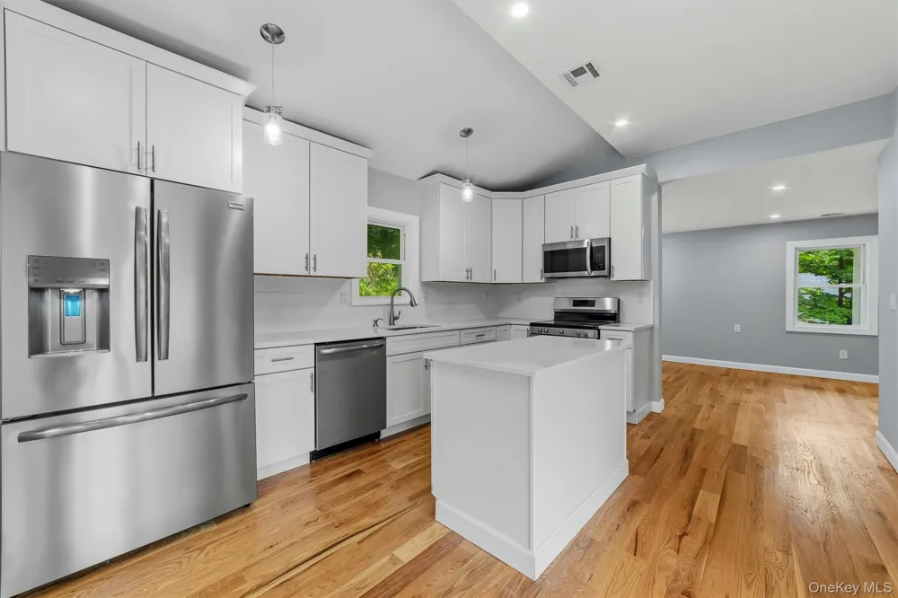 4 Narcissus Drive Mahopac, NY 10541