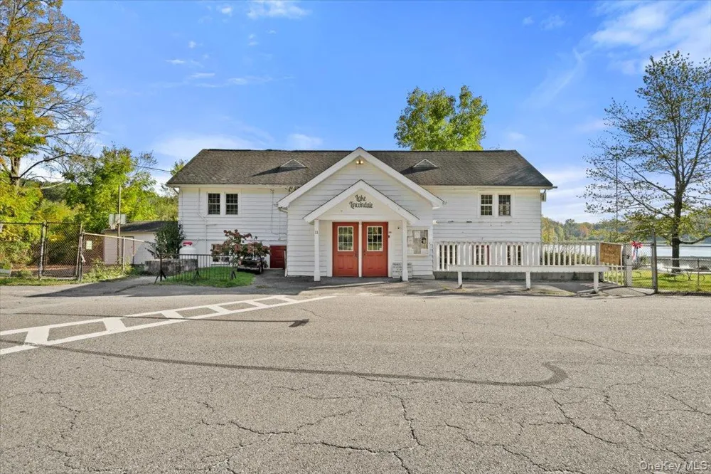 4 Narcissus Drive Mahopac, NY 10541