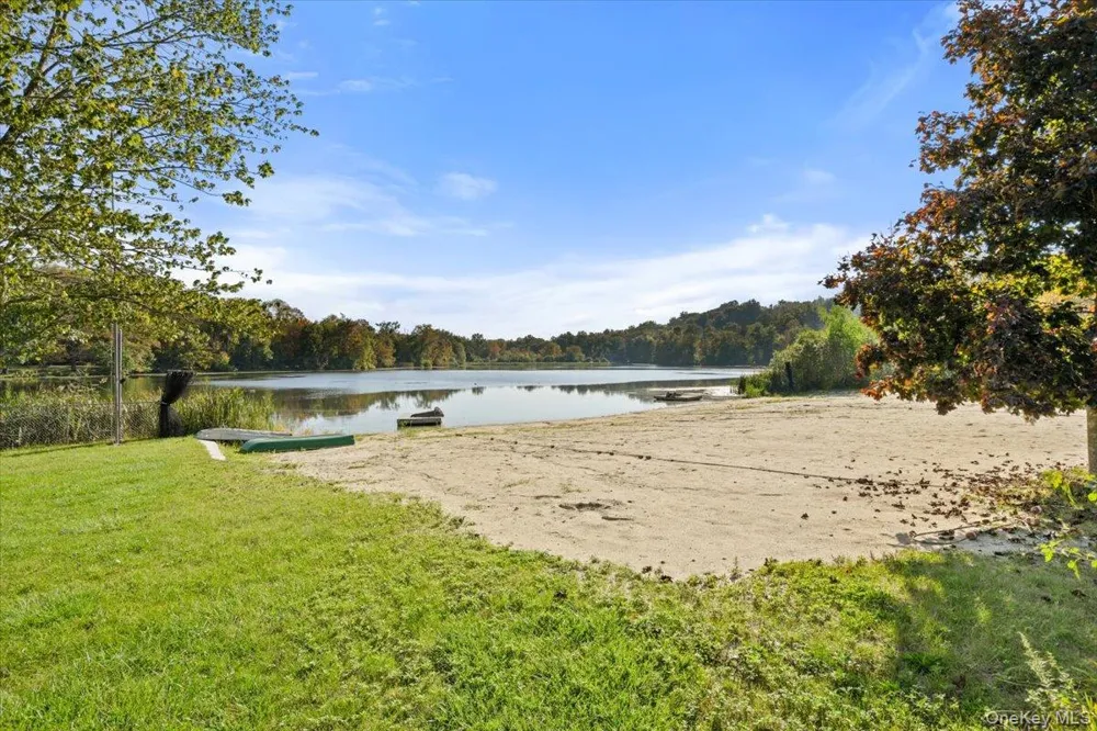 4 Narcissus Drive Mahopac, NY 10541