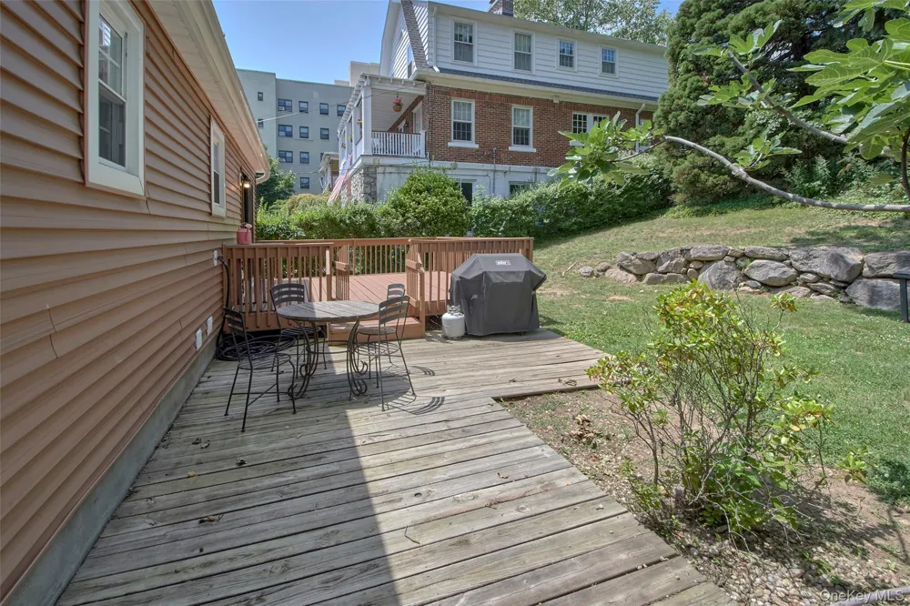 303 Livingston Avenue Mamaroneck, NY 10543