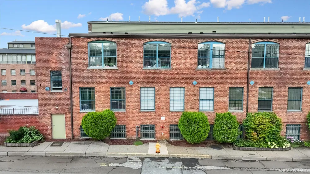 44 Johnes Street #207J Newburgh, NY 12550
