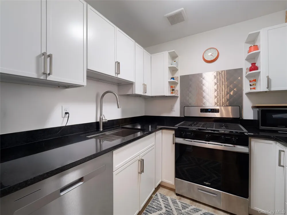 44 Johnes Street #207J Newburgh, NY 12550